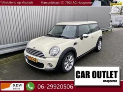 Wit, metallic lak Gebruikt 2014 Mini One Clubman Stationwagen | € 6.750 (Goede deal)