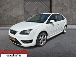 Wit Gebruikt 2005 Ford Focus ST-Line Hatchback | € 3.450 (Eerlijke prijs)