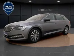 Grijs, metallic lak Gebruikt 2022 Skoda Superb Ambition Stationwagen | € 25.950 (Goede deal)