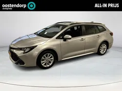 Shimmering silver metallic grijs Gebruikt 2024 Toyota Corolla Active Stationwagen | € 31.945 (Duur)