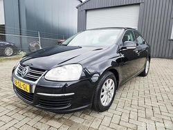 Zwart Gebruikt 2006 VW Jetta Comfortline Sedan | € 1.999 (Eerlijke prijs)