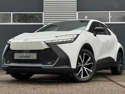 Wit Nieuw 2025 Toyota C-HR+ Business Edition SUV | € 35.999