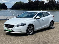 Wit Gebruikt 2016 Volvo V40 Ocean Race Stationwagen | € 9.500 (Goede deal)