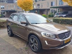 Bruin Gebruikt 2014 Volvo XC60 R-Design SUV | € 13.950 (Goede deal)