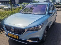 Blauw Gebruikt 2019 MG ZS Luxury Sedan | € 12.995 (Eerlijke prijs)