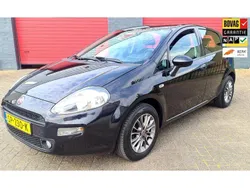Zwart Gebruikt 2015 Fiat Punto Street Hatchback | € 5.450 (Eerlijke prijs)