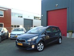 Blauw, metallic lak Gebruikt 2014 Kia Carens MPV | € 10.499 (Goede deal)