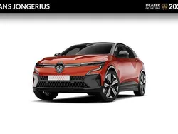 Rood Nieuw 2025 Renault Mégane Iconic SUV | € 40.950 (Eerlijke prijs)