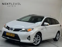 Wit Gebruikt 2014 Toyota Auris Touring Sports Stationwagen | € 10.250 (Goede deal)