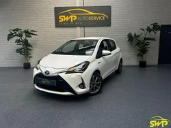 Wit Gebruikt 2019 Toyota Yaris Hybrid Hatchback | € 15.950 (Eerlijke prijs)