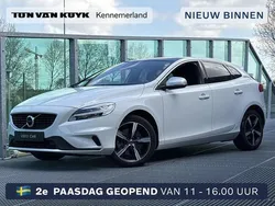 Wit Gebruikt 2019 Volvo V40 R-Design Stationwagen | € 19.450 (Eerlijke prijs)