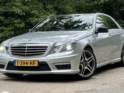 Grijs, metallic lak Gebruikt 2009 Mercedes E63 AMG AMG Sedan | € 33.950