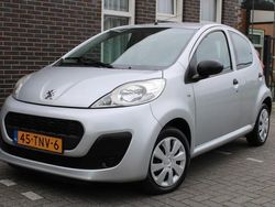 Grijs Gebruikt 2012 Peugeot 107 Access Hatchback | € 3.650 (Eerlijke prijs)