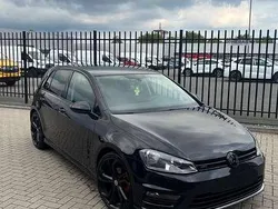 Zwart Gebruikt 2016 VW Golf VII R-line Stationwagen | € 14.500 (Iets duurder)