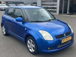 Blauw, metallic lak Gebruikt 2007 Suzuki Swift Hatchback | € 2.495 (Eerlijke prijs)