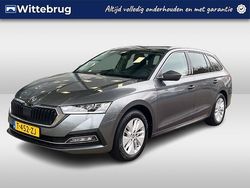 Grijs Gebruikt 2023 Skoda Octavia Business Line Stationwagen | € 24.950 (Eerlijke prijs)