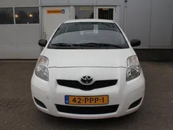 Wit Gebruikt 2011 Toyota Yaris Hatchback | € 3.750 (Eerlijke prijs)
