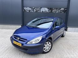 Blauw Gebruikt 2005 Peugeot 307 Hatchback | € 2.995 (Iets duurder)