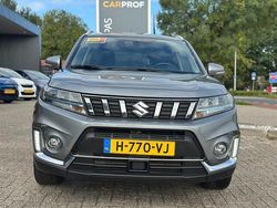 Grijs Gebruikt 2020 Suzuki Vitara Style SUV | € 17.950 (Eerlijke prijs)