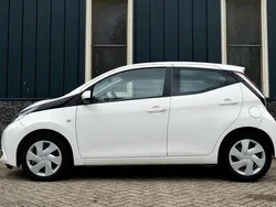 Wit Gebruikt 2018 Toyota Aygo Hatchback | € 7.950 (Eerlijke prijs)