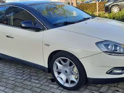 Wit Gebruikt 2009 Lancia Delta Platinum SUV | € 5.000 (Eerlijke prijs)