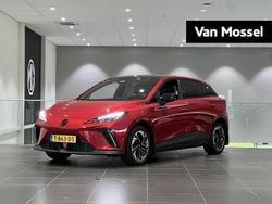 Rood Gebruikt 2023 MG MG4 EV Luxury Hatchback | € 23.495 (Eerlijke prijs)