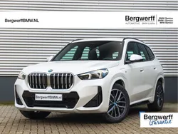 Wit, metallic lak Gebruikt 2024 BMW X1 M Sport SUV | € 49.875 (Eerlijke prijs)
