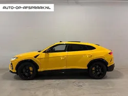 Geel Gebruikt 2019 Lamborghini Urus SUV | € 209.444