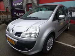 Grijs Gebruikt 2009 Renault Grand Modus Expression MPV | € 3.997 (Eerlijke prijs)