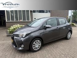 Grijs Gebruikt 2015 Toyota Yaris Hatchback | € 11.440 (Eerlijke prijs)