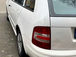 Wit Gebruikt 2006 Skoda Fabia Stationwagen | € 1.325 (Eerlijke prijs)