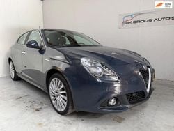 Grijs Gebruikt 2017 Alfa Romeo Giulietta Super Hatchback | € 17.450 (Iets duurder)