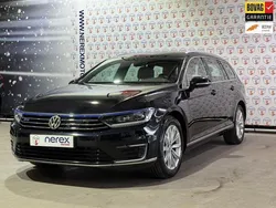 Zwart Gebruikt 2017 VW Passat Highline Stationwagen | € 15.445 (Eerlijke prijs)