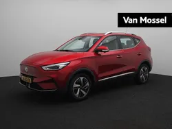 Rood Gebruikt 2022 MG ZS Luxury Sedan | € 21.444 (Eerlijke prijs)