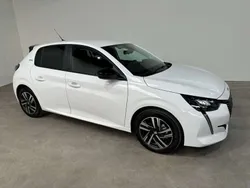 Wit Nieuw 2024 Peugeot 208 Style Hatchback | € 20.950 (Eerlijke prijs)