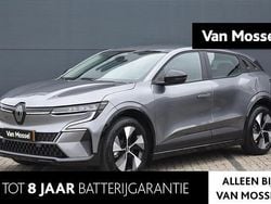 Grijs Nieuw 2025 Renault Megane E-Tech Equilibre Hatchback | € 36.240 (Eerlijke prijs)
