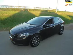 Zwart Gebruikt 2014 Volvo V40 Business Edition Stationwagen | € 4.999 (Eerlijke prijs)