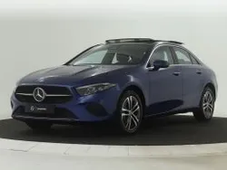 Donker 970 spectraalblauw metallic Gebruikt 2024 Mercedes 250 Luxury Sedan | € 38.945