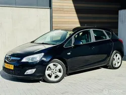 Zwart Gebruikt 2010 Opel Astra Sport Hatchback | € 3.995 (Goede deal)