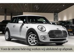 Wit Gebruikt 2017 Mini Cooper Business Hatchback | € 15.900 (Eerlijke prijs)