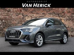 Grijs Gebruikt 2022 Audi Q3 S-Line SUV | € 31.945 (Super prijs)