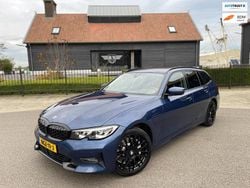 Blauw Gebruikt 2020 BMW 330e Sport Line Stationwagen | € 26.900 (Goede deal)