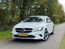 Wit Gebruikt 2018 Mercedes CLA180 Shooting Brake AMG Stationwagen | € 15.975 (Eerlijke prijs)