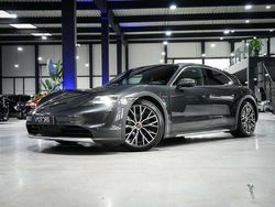 Grijs Gebruikt 2021 Porsche Taycan Cross Turismo Sedan | € 64.995 (Eerlijke prijs)