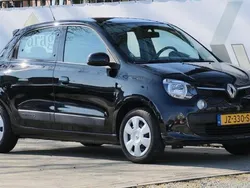Zwart, metallic lak Gebruikt 2016 Renault Twingo Expression Hatchback | € 13.900 (Duur)