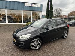 Zwart Gebruikt 2017 BMW 218 Executive Stationwagen | € 14.995 (Eerlijke prijs)