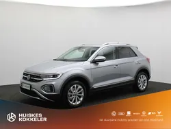 Grijs Gebruikt 2023 VW T-Roc Style SUV | € 32.400 (Eerlijke prijs)