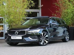 Grijs Gebruikt 2021 Volvo V60 R-Design Stationwagen | € 32.900 (Goede deal)