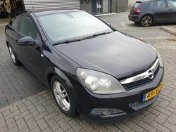 Zwart Gebruikt 2007 Opel Astra GTC Hatchback | € 899 (Eerlijke prijs)