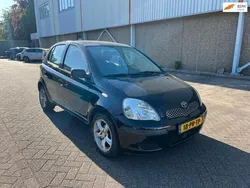 Zwart Gebruikt 2005 Toyota Yaris Hatchback | € 1.995 (Eerlijke prijs)